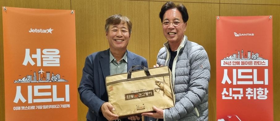 에디터 사진